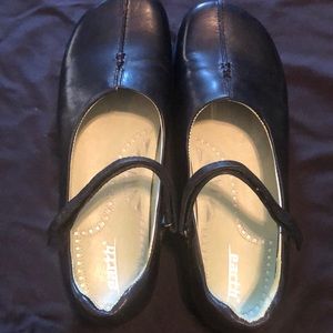 Earth Shoes- Solar (black)